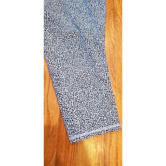 Athleta Black White Abstract Cropped Leggings Stretchy Plus Workout 3X - Picture 3 of 9